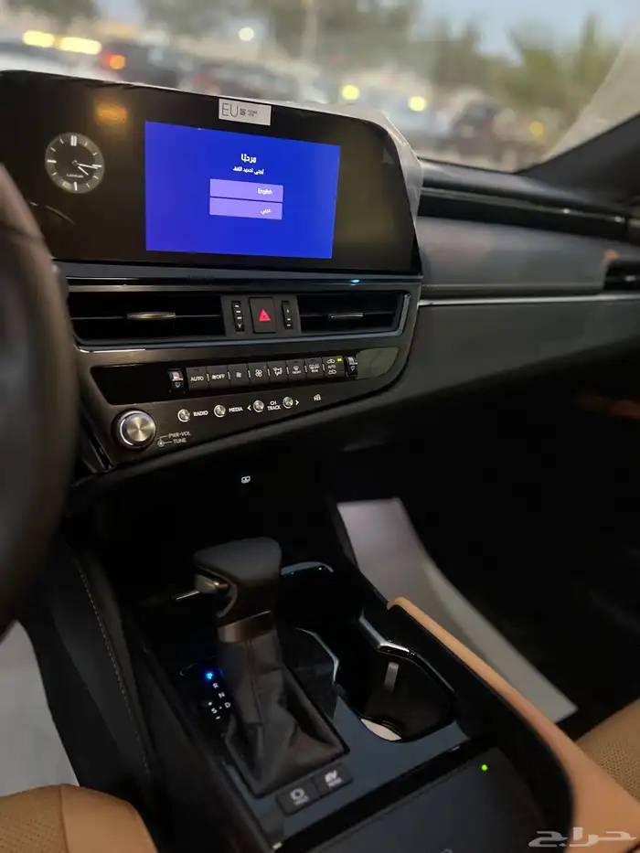 لكزس ES300 هايبرد 2025 10