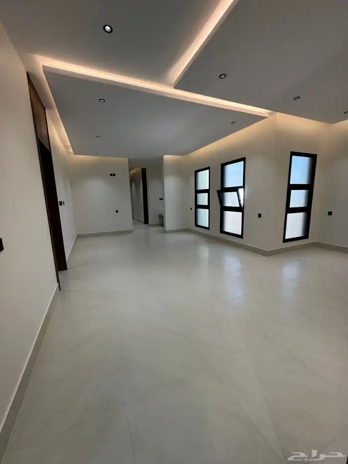 للبيع شقق تمليك علوي مع ملحق خاص خميس مشيط حي الحسام 5