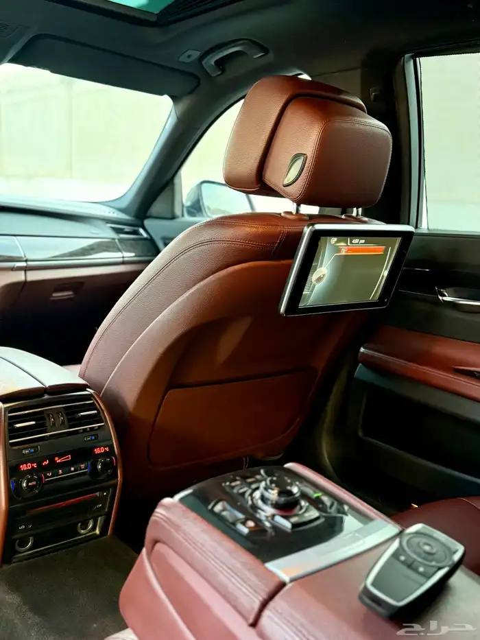 بي ام 730 مديل 2014 فل كامل بحالة الوكالة 14