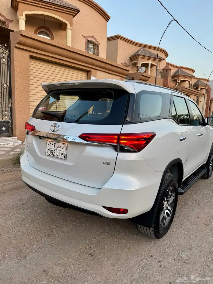 جيب فورشنر 2023 V6 6