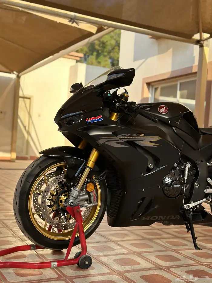 HONDA CBR 1000RR-R 6
