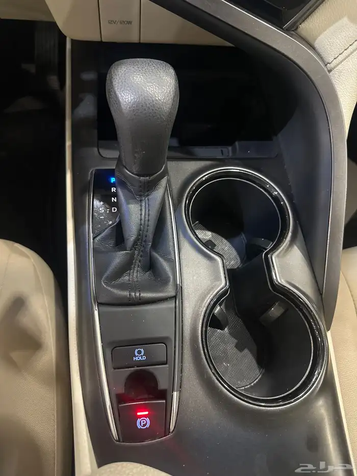 كامري LE 2022 استاندر من عبداللطيف جميل 15