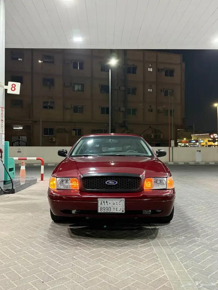 فورد كراون فكتوريا 2011 22