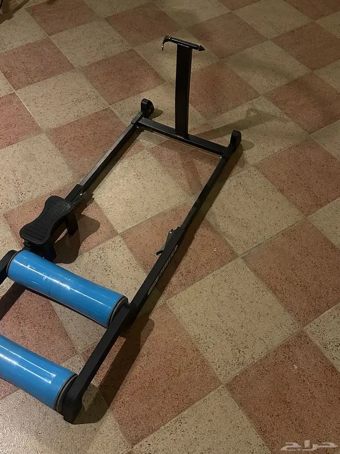 قاعدة تدريب للدراجة 1