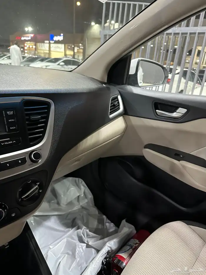 اكسنت 2020 ابيض محرك كبير 1.6 معرض(عبيد الرشيدي) 25