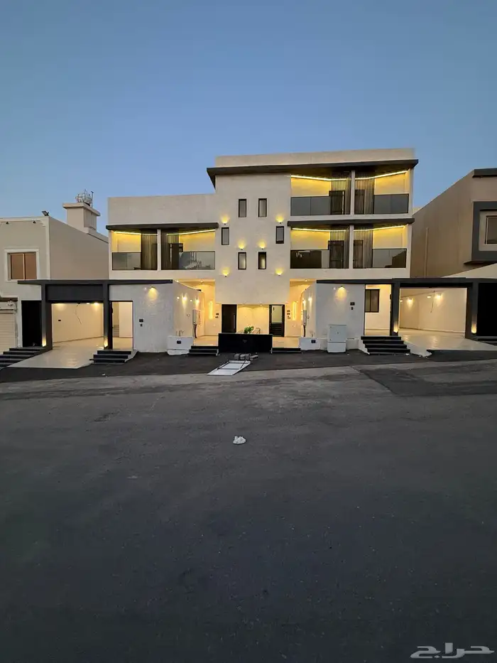 للبيع شقق ارضيه وشقق علويه ف ابها المحاله حي الزهور 1