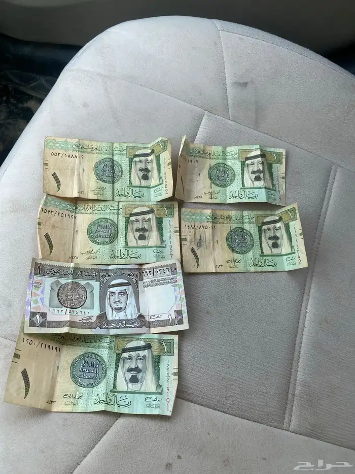 للبيع توقيع فهد المبارك واحمد الخليفي ومحمد الجاسر 1