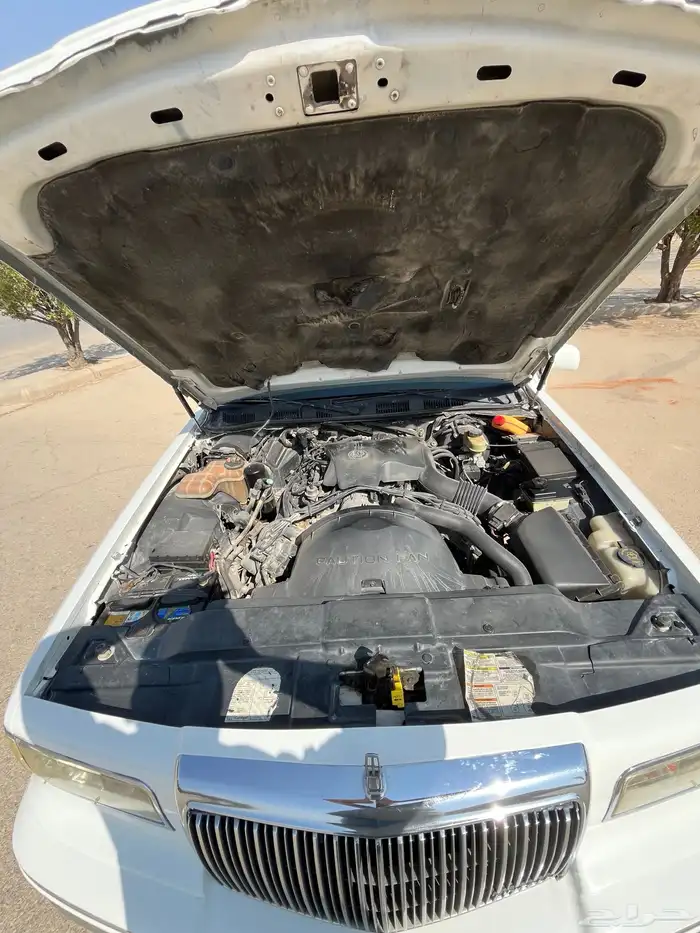 لنكولن تاون كار موديل 1996 8