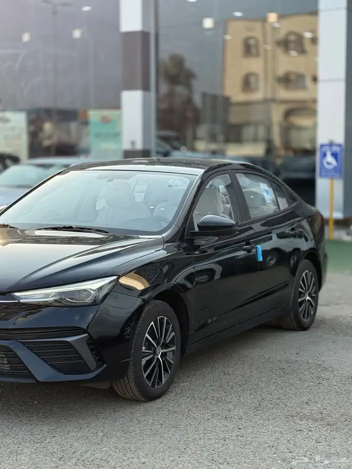 ام جي 5 ستاندر 2025 الشكل الجديد 2