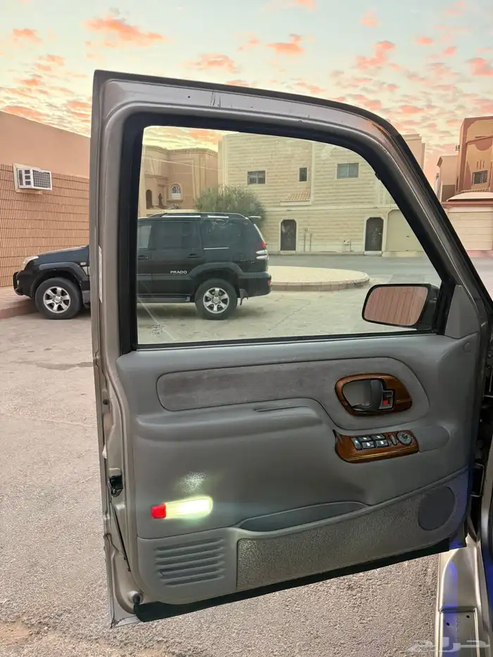 صالون 454 فئة الخمسين مخزن  نظيف جدا 30