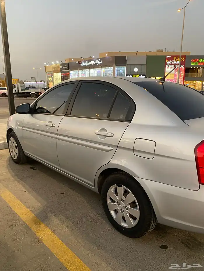 للبيع اكسنت 2011 2