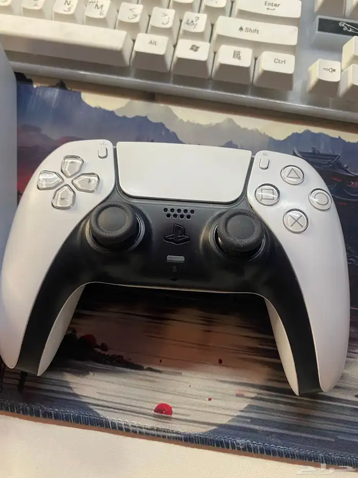 يد سوني 5 استخذام نص شهر ب200 ومعها شاحن مجانا 0