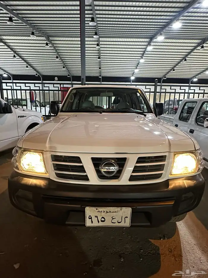 للبيع نيسان باترول الموديل 2003 محركات وكاله السعر 35الف 2