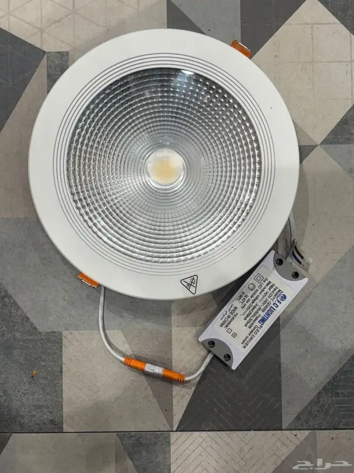 لمبات بيضاء 0