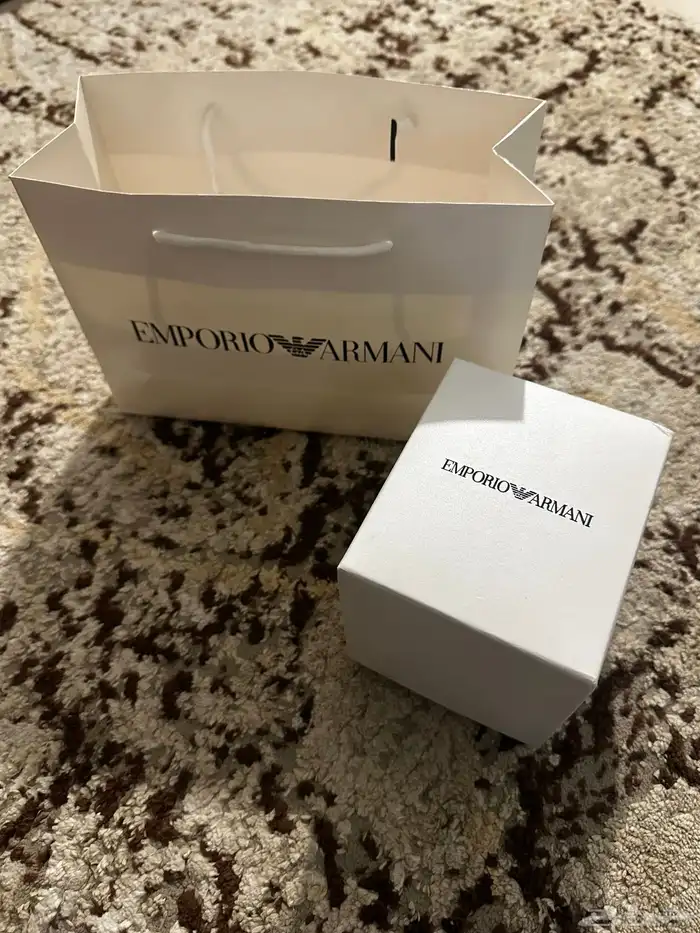 ساعة ارمني نسائية درجة أولى بكامل ملحقاتها 2