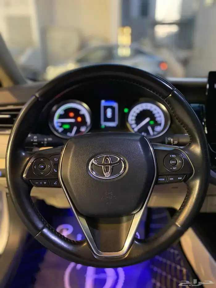 تويوتا كامري GLE 5