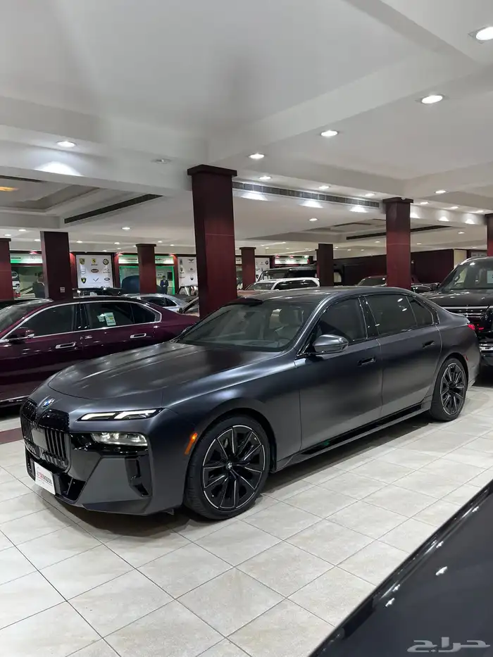بي إم دبليو 760i 2023 0