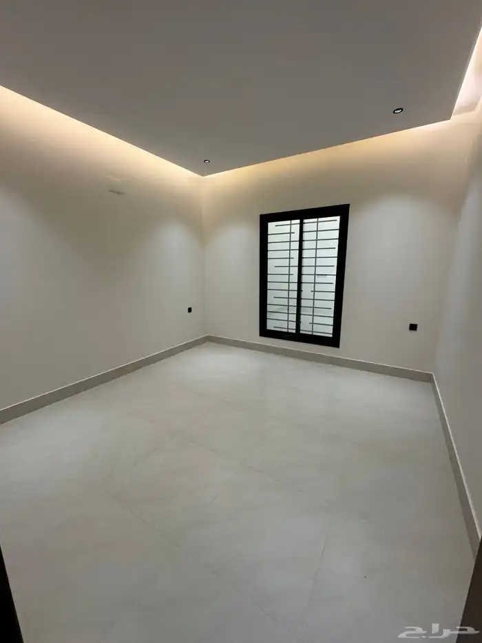 للبيع شقق تمليك علوي مع ملحق خاص خميس مشيط حي الحسام 13