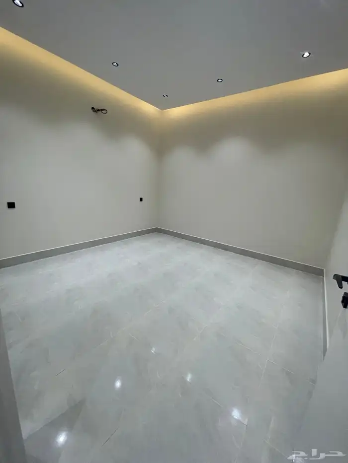 للبيع شقه دور أرضي مودرن تشطيب راقي بالمحاله ابها 13