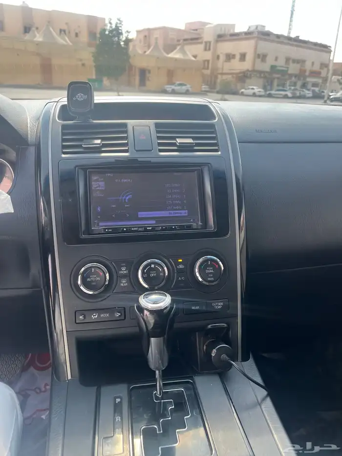 مازدا CX9 موديل 13 للبيع ابيض ماشي 300 الف 5