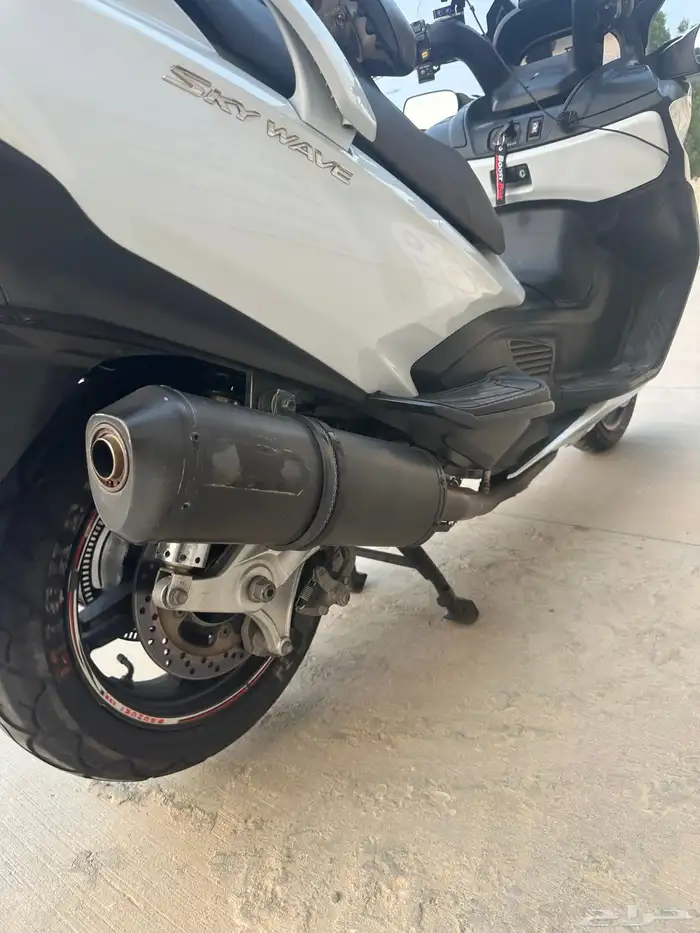سوزوكي برجمان 650cc 4