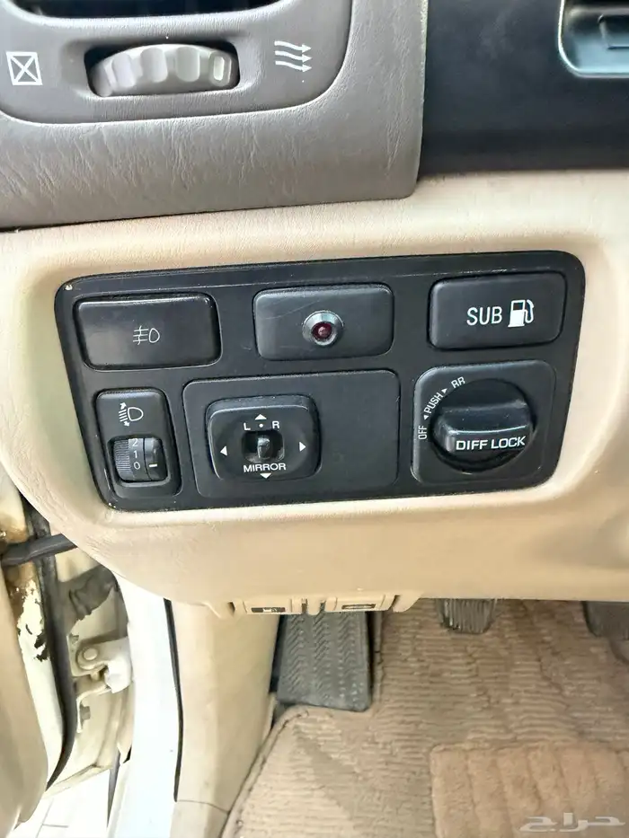 (تم البيع) جكسار 2006 فل كامل دفلك فتحة (قير عادي) 36