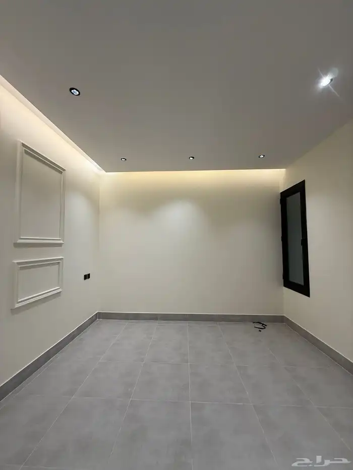 للبيع شقق ارضيه وعلويه بسعر صيدة ع برحه وسيعه بشمال الخميس 9