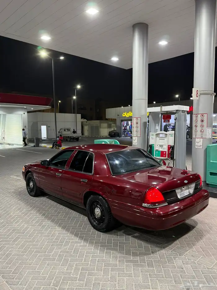 فورد كراون فكتوريا 2011 24