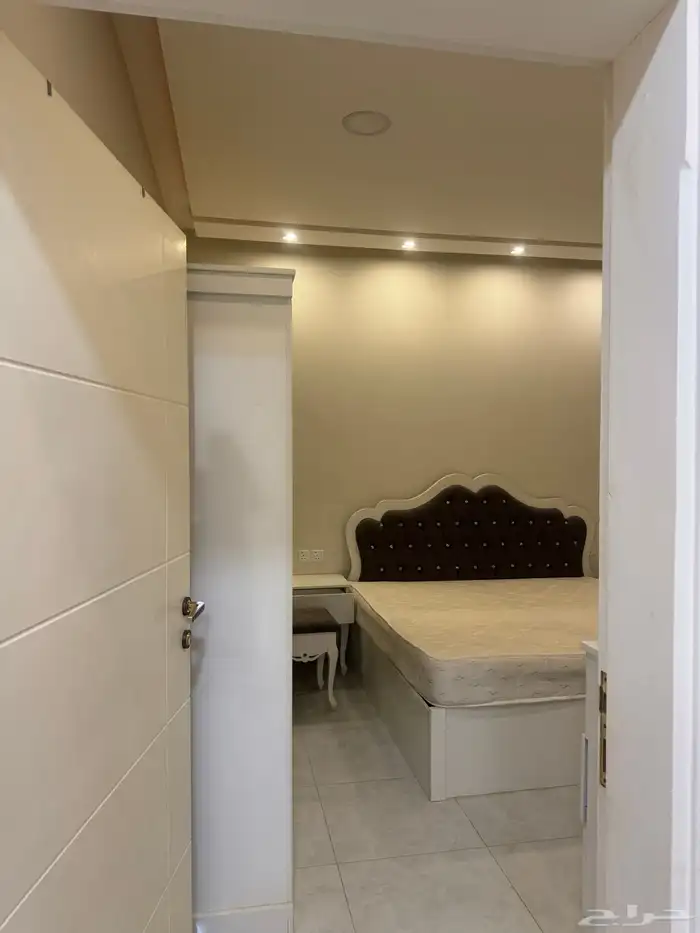 كامري بحي الروابي لتواصل   السعر 24 الف غير قابل ل 4