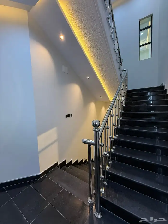 روف علوي مع ملحق 9 غرف بتصميم مودر قرب ح الراقي-بسعر 670الف 19