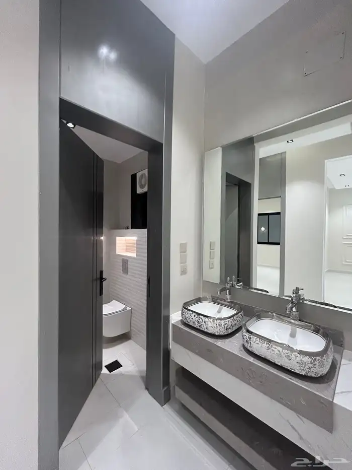 للبيع شقق ارضية و علوية تشطيب VIP بحي المعارض خميس مشيط 13