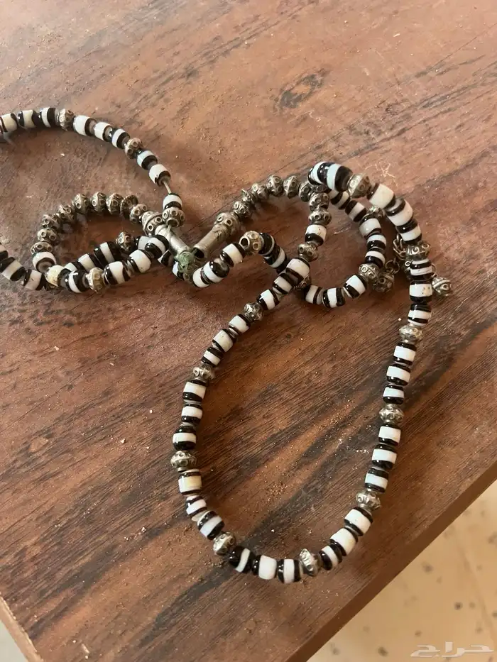 قلايد قديمه جدا 1