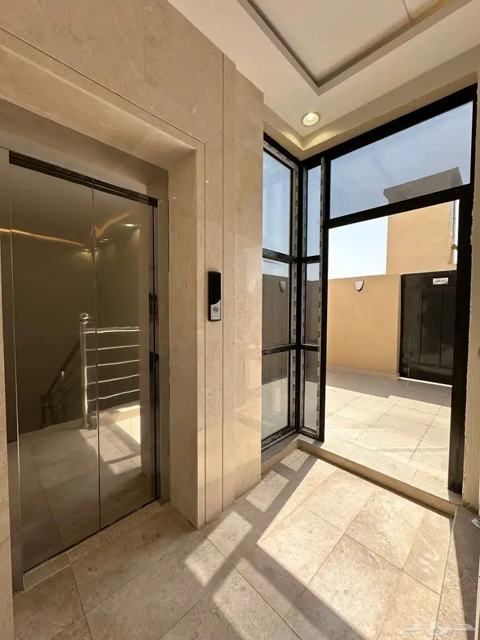 للبيع شقه دور ثاني بسطح خاص ومصعد موقع مكتمل الخدمات520الف 21