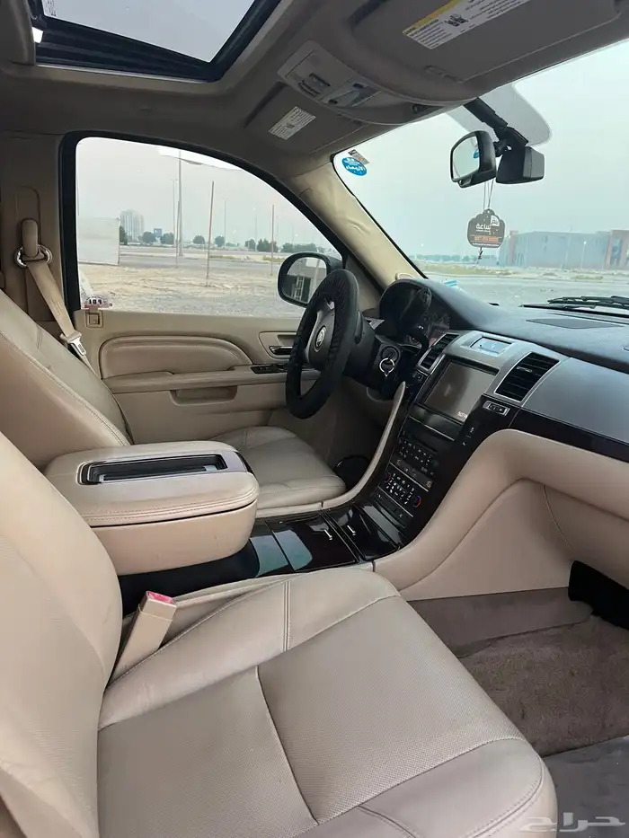 للبيع اسكاليد الجميح سعودي 2012 4