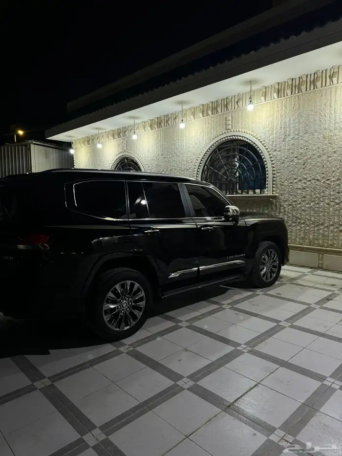 لاندكروزر 2023 8