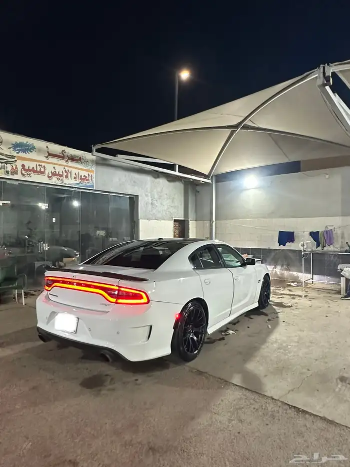 دوج تشارجر. 8 سلندر 2017 RT 4