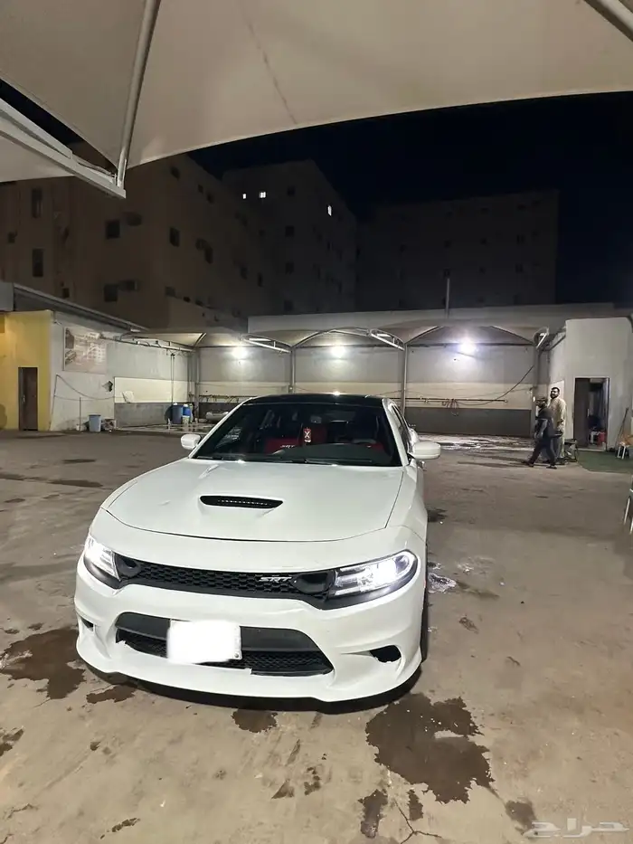 دوج تشارجر. 8 سلندر 2017 RT 1