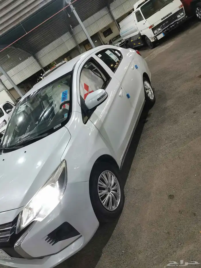 ميتسوبيشي اتراج 2021 بحاله جيده للبيع 2