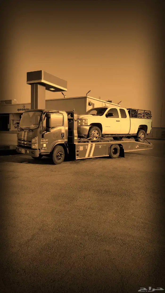 سطحة لسحب ونقل السيارات الجديده والقديمه والمصدومة 0