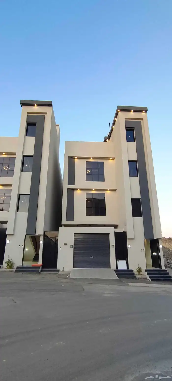 للبيع ادوار علويه مع سطح خاص موقع مميز 520الف فقط 1