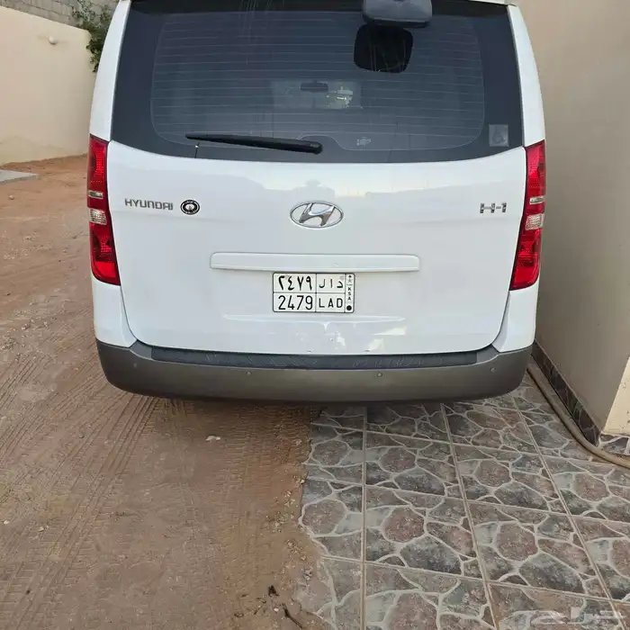 H1موديل 2016شبه جديد فيه دقشات خفيفه على الفحص مكينه وقير وش 7