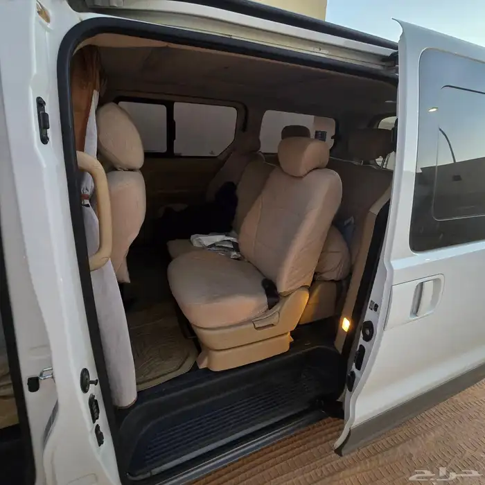 H1موديل 2016شبه جديد فيه دقشات خفيفه على الفحص مكينه وقير وش 1