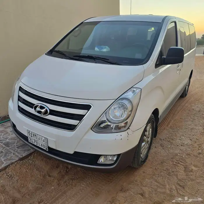 H1موديل 2016شبه جديد فيه دقشات خفيفه على الفحص مكينه وقير وش 3