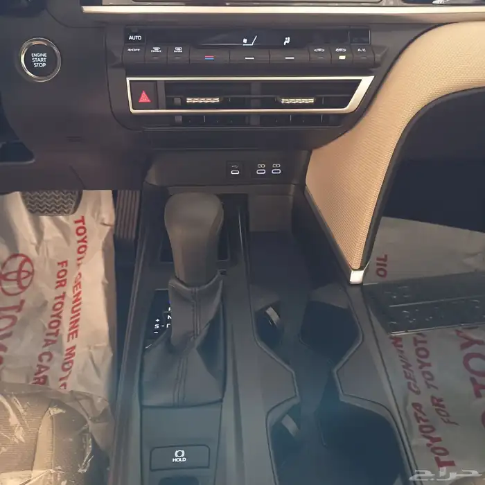 تويوتا كامرى E موديل 2025 سعودى اصفار 5