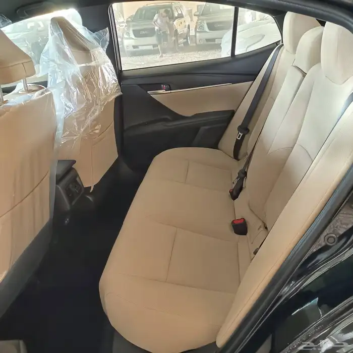 تويوتا كامرى E موديل 2025 سعودى اصفار 11