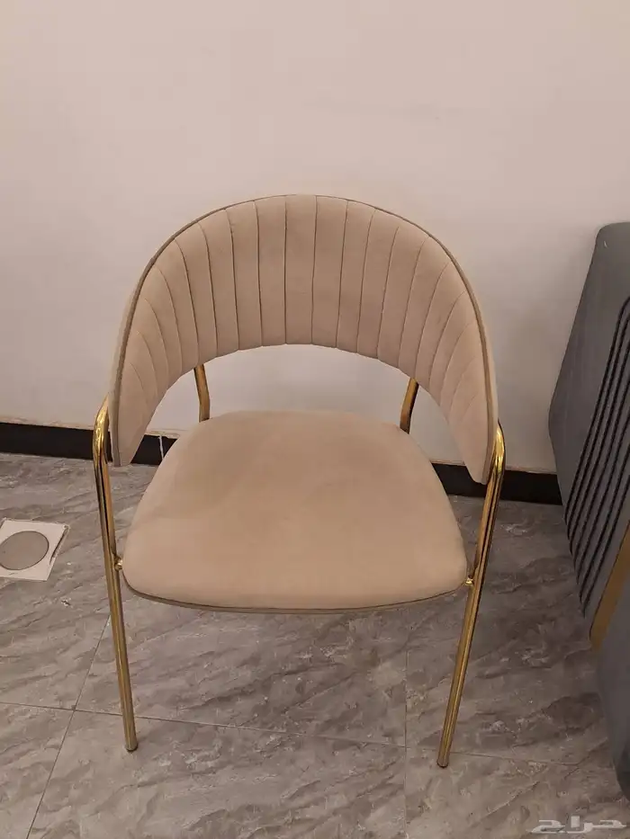 أغراض محل كوفي للتقبيل 6