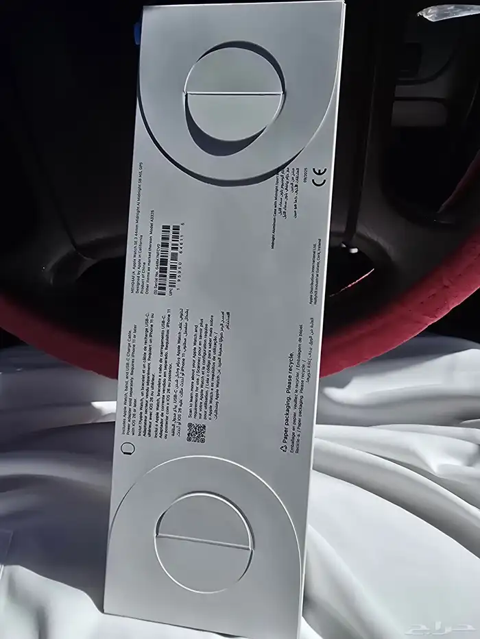 ساعة ابل SE3 واتش للبيع جديده بكرتونها مقاس 44 علي السوم 2