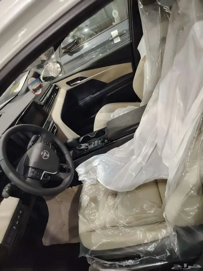 تويوتا كامري 2025 هايبرد  E سعودي 6