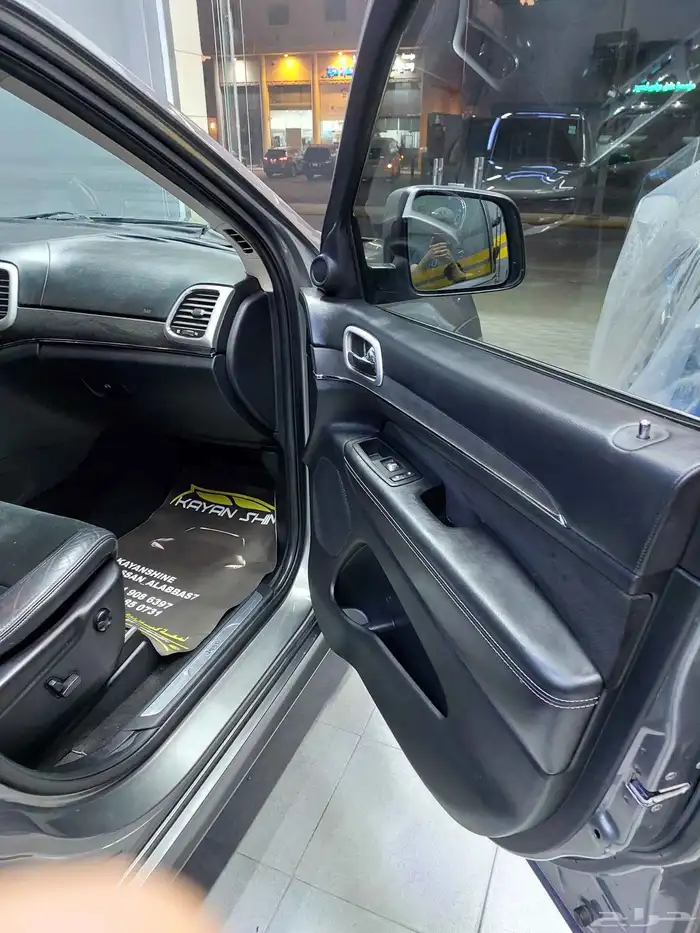 جيب قراند شيروكي SRT 2012 ممشى قليل 13