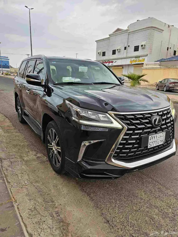 للبيع لكزس LX 2021 سعودي فل السعر 318 0